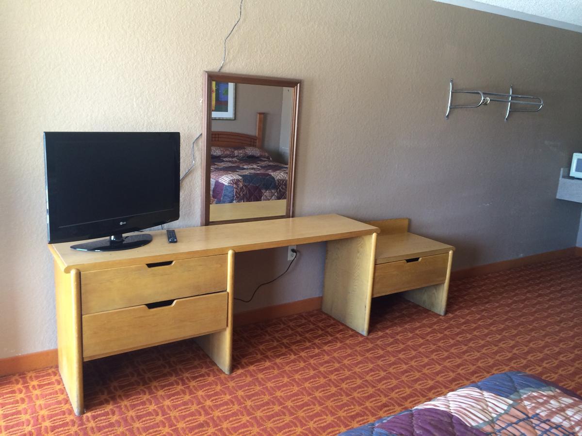 Lake Shore Motel Mannford Екстериор снимка